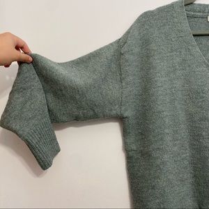 H&M Oversized V-neck Sweater
